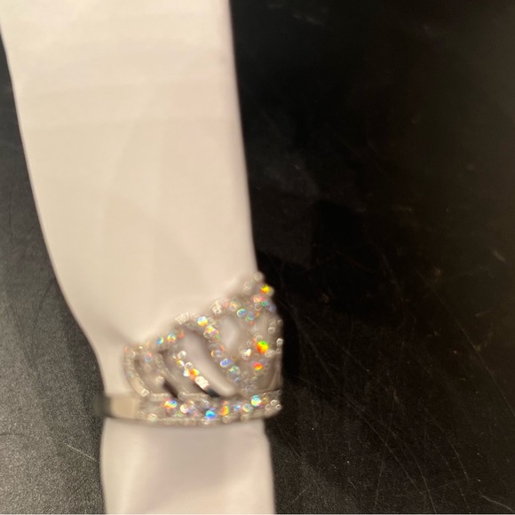 New costume jewelry rings crown , square stones , wedding ring engagement Size 7 - Picture 8 of 15